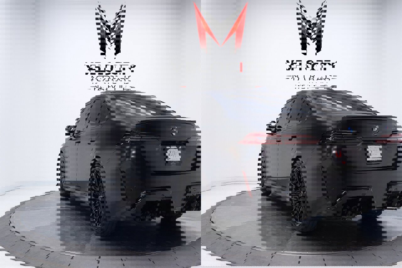 Used 2025 BMW M5 w/ Carbon Package image 8