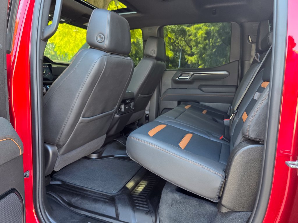 Used 2025 GMC Sierra 1500 AT4 w/ AT4 Premium Package AWD/4WD image 30