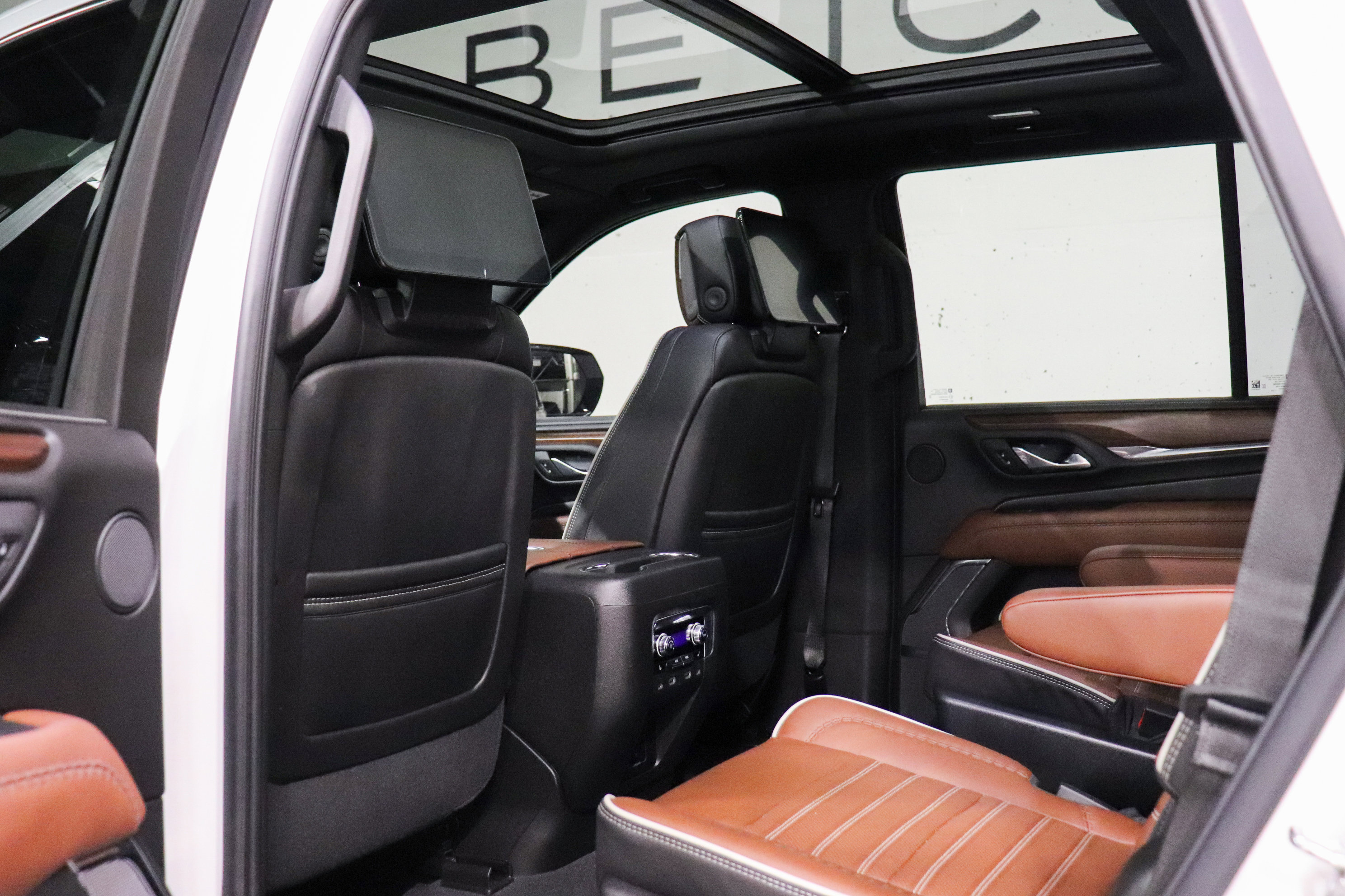 Used 2023 GMC Yukon Denali Ultimate image 20