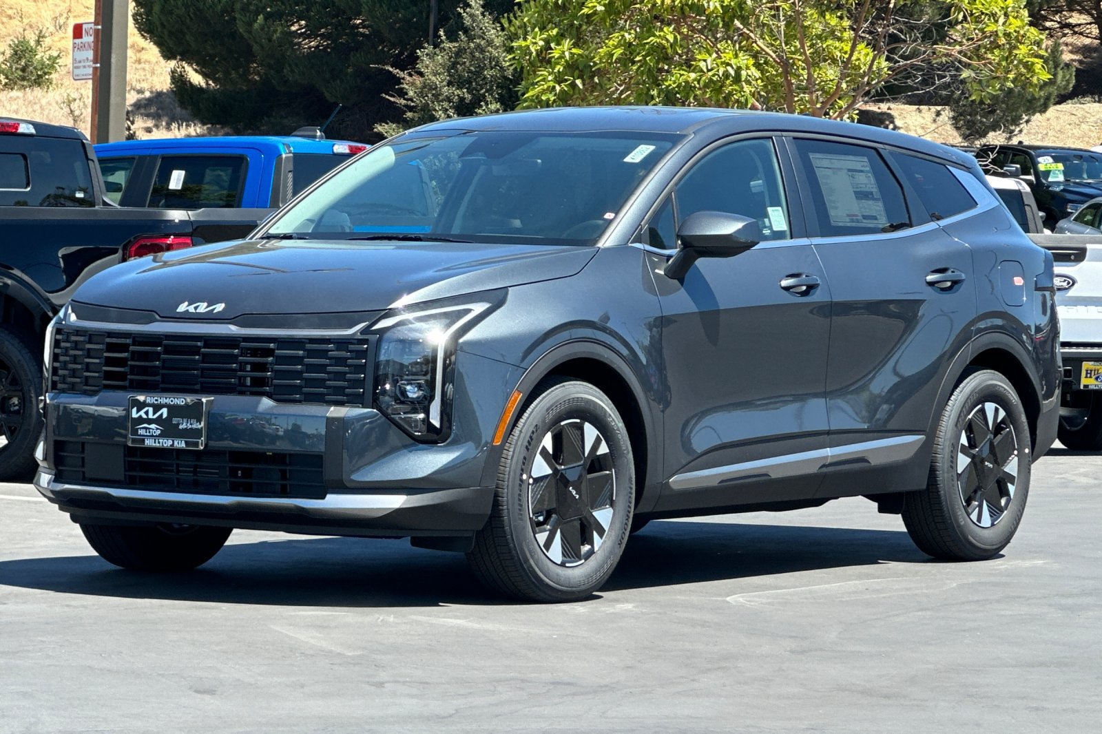 New 2026 Kia Sportage LX FWD image 8