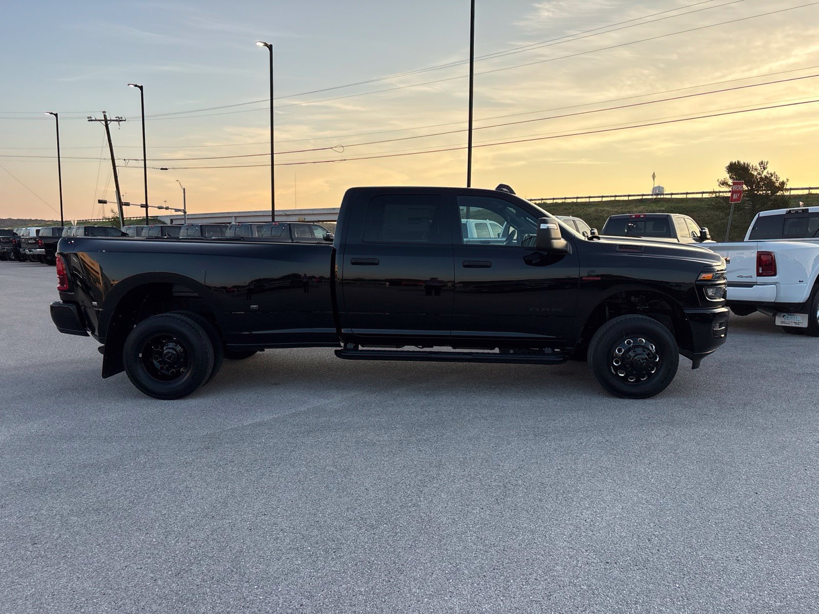 New 2027 RAM 3500 Lone Star AWD/4WD image 7