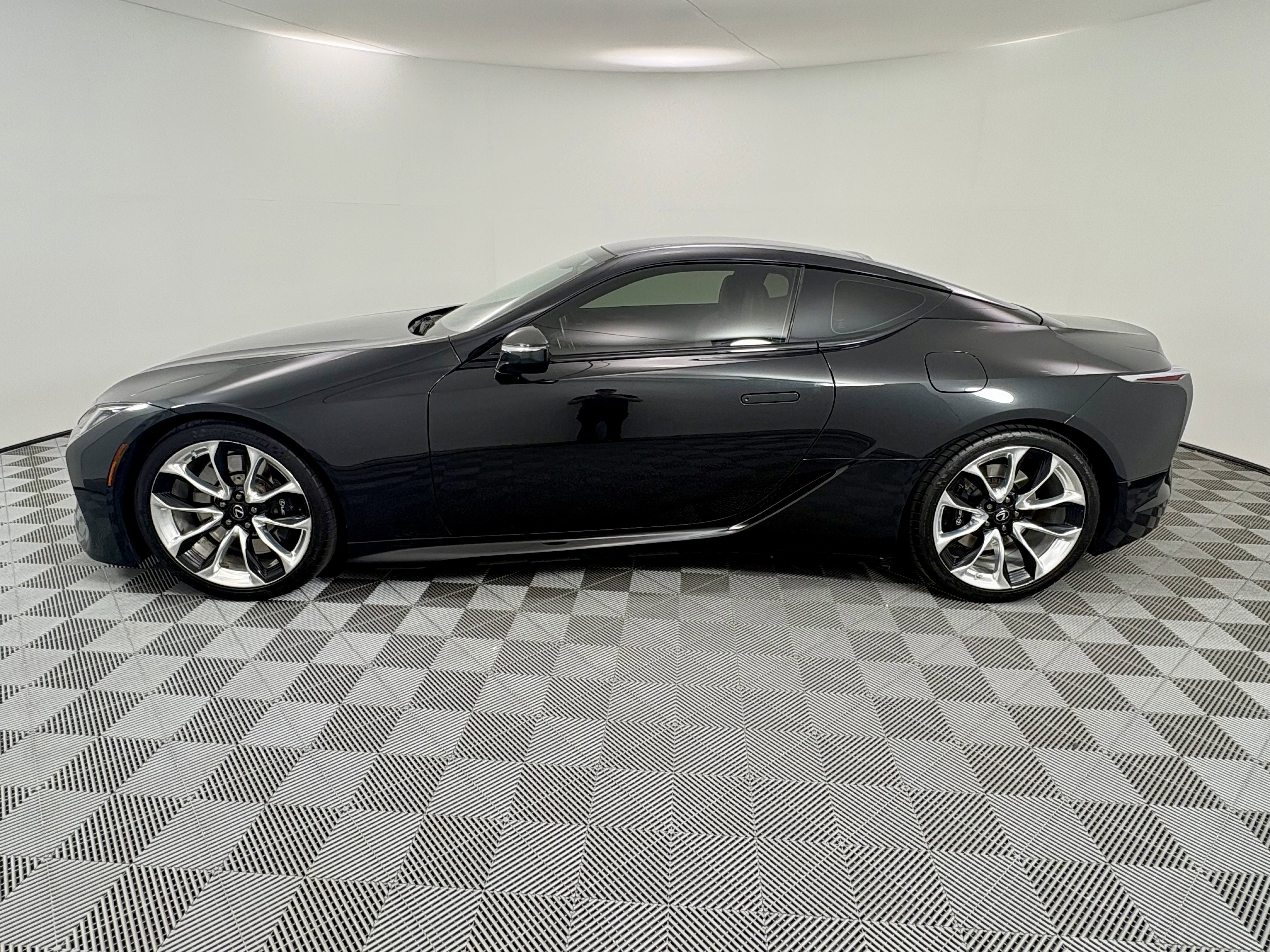Used 2020 Lexus LC 500 Coupe w/ Sport Package image 2