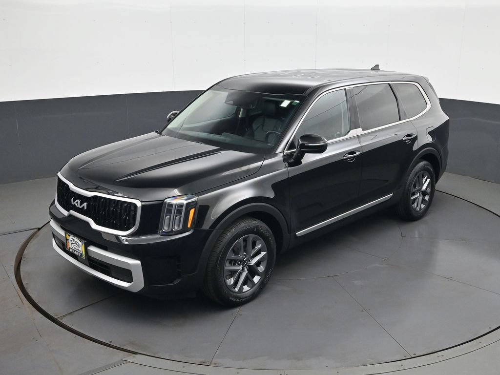 Used 2024 Kia Telluride LX AWD/4WD image 14