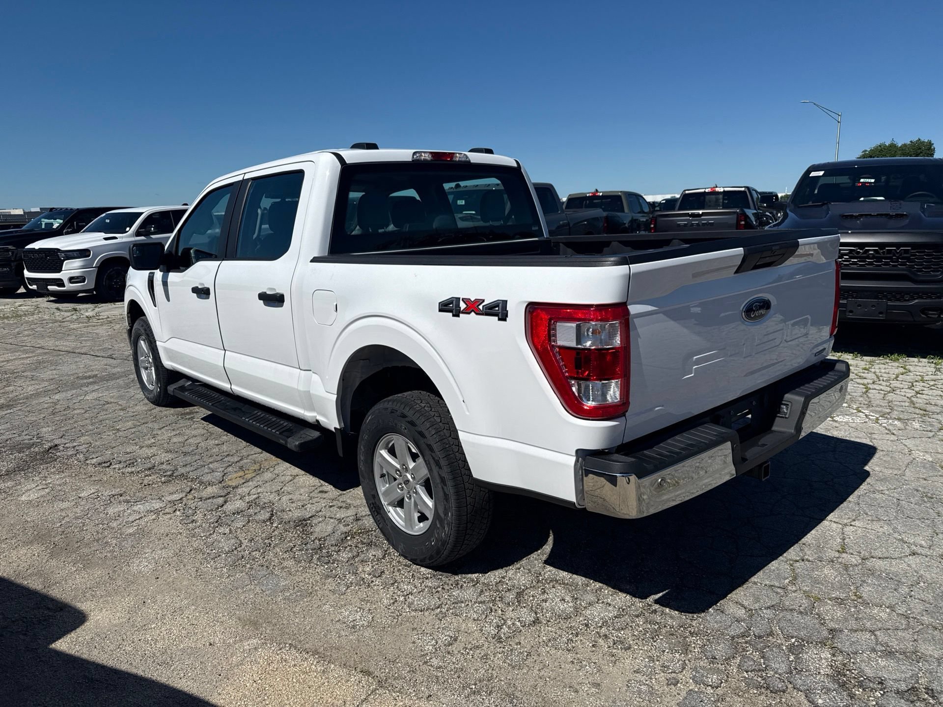 Used 2022 Ford F150 XL w/ Equipment Group 101A High AWD/4WD image 8