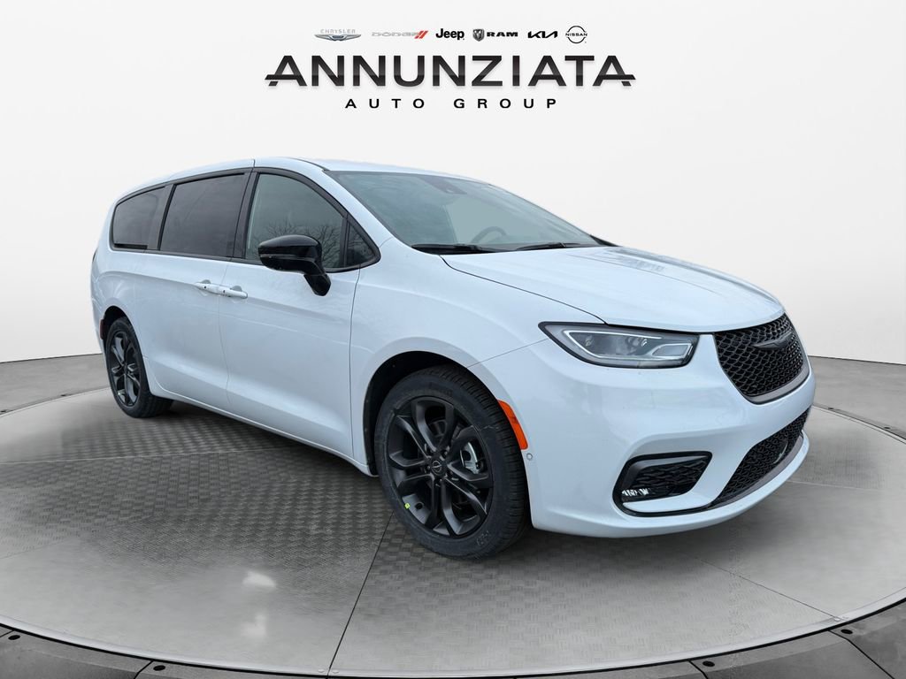 New 2026 Chrysler Pacifica Select FWD image 7
