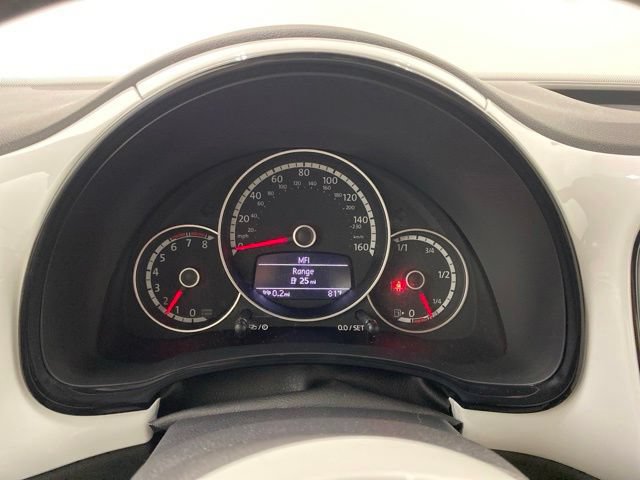Used 2015 Volkswagen Beetle 1.8T Classic FWD image 17