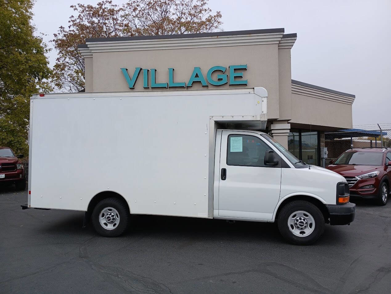 Used 2011 GMC Savana 3500 image 8