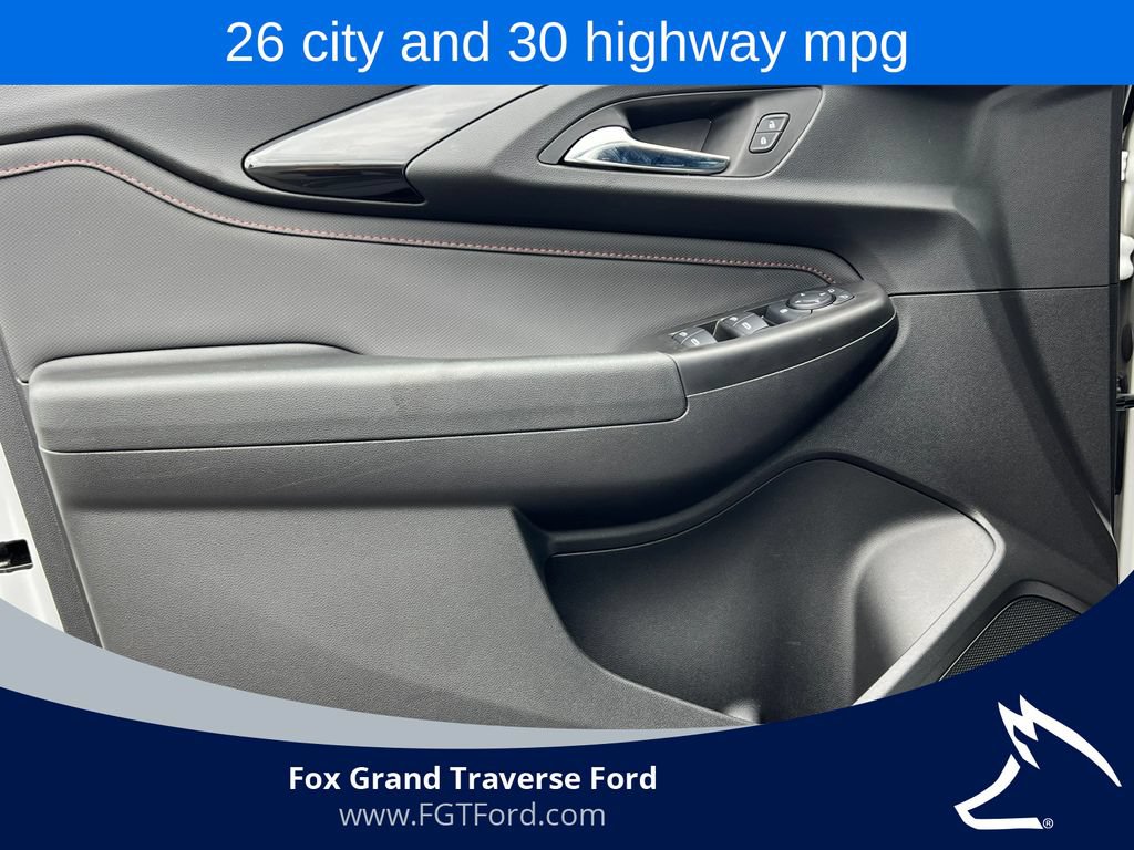 Used 2021 Chevrolet TrailBlazer RS w/ Technology Package AWD/4WD image 16