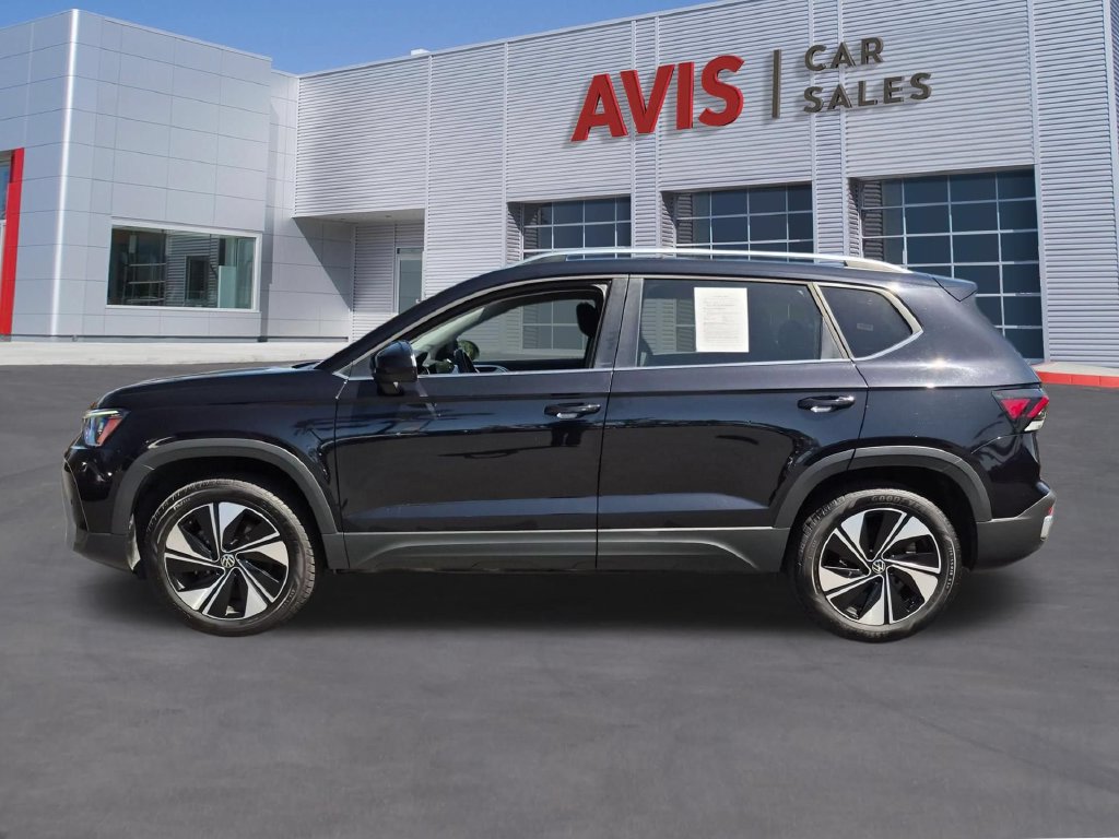Used 2025 Volkswagen Taos SE AWD/4WD image 10