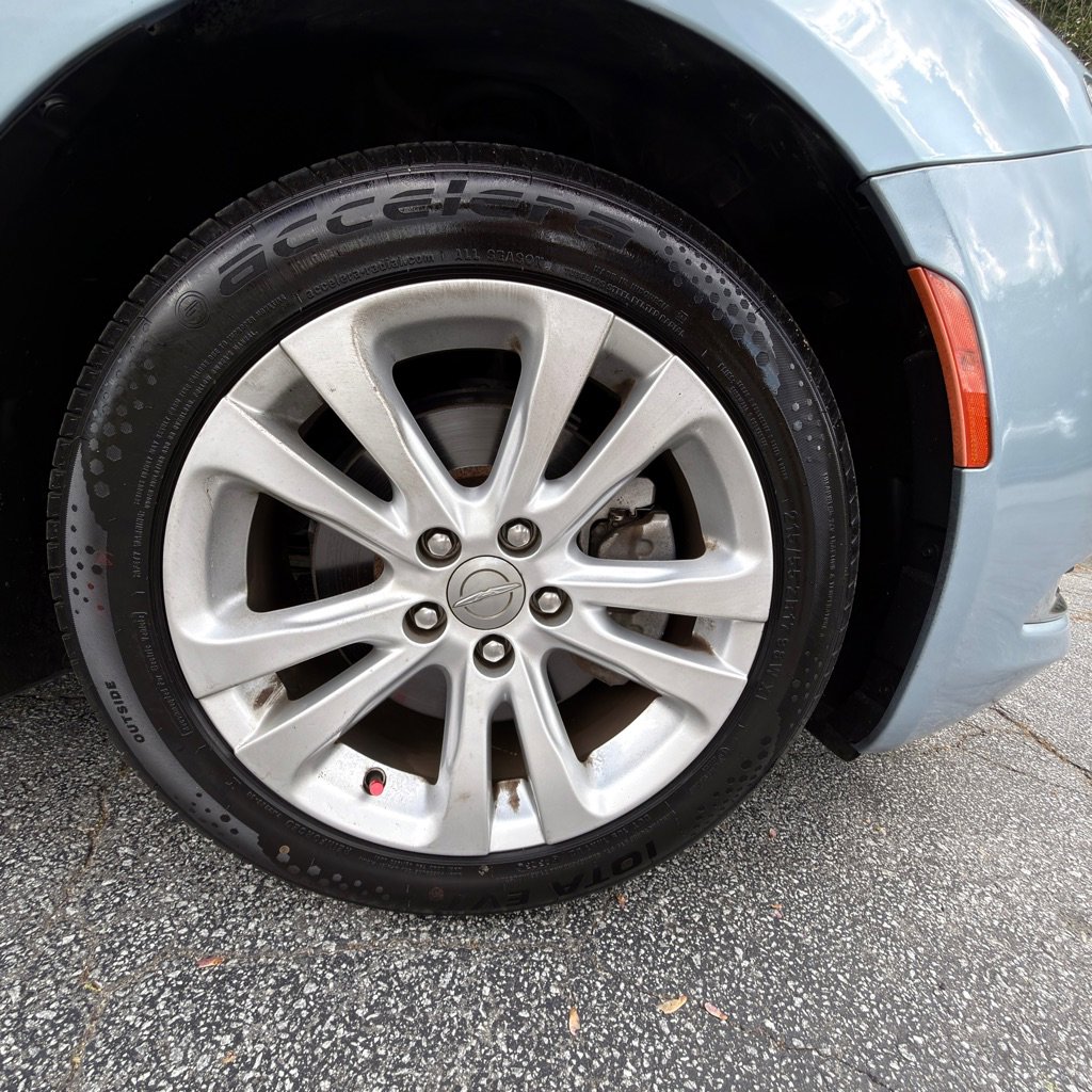 Used 2015 Chrysler 200 Limited image 46