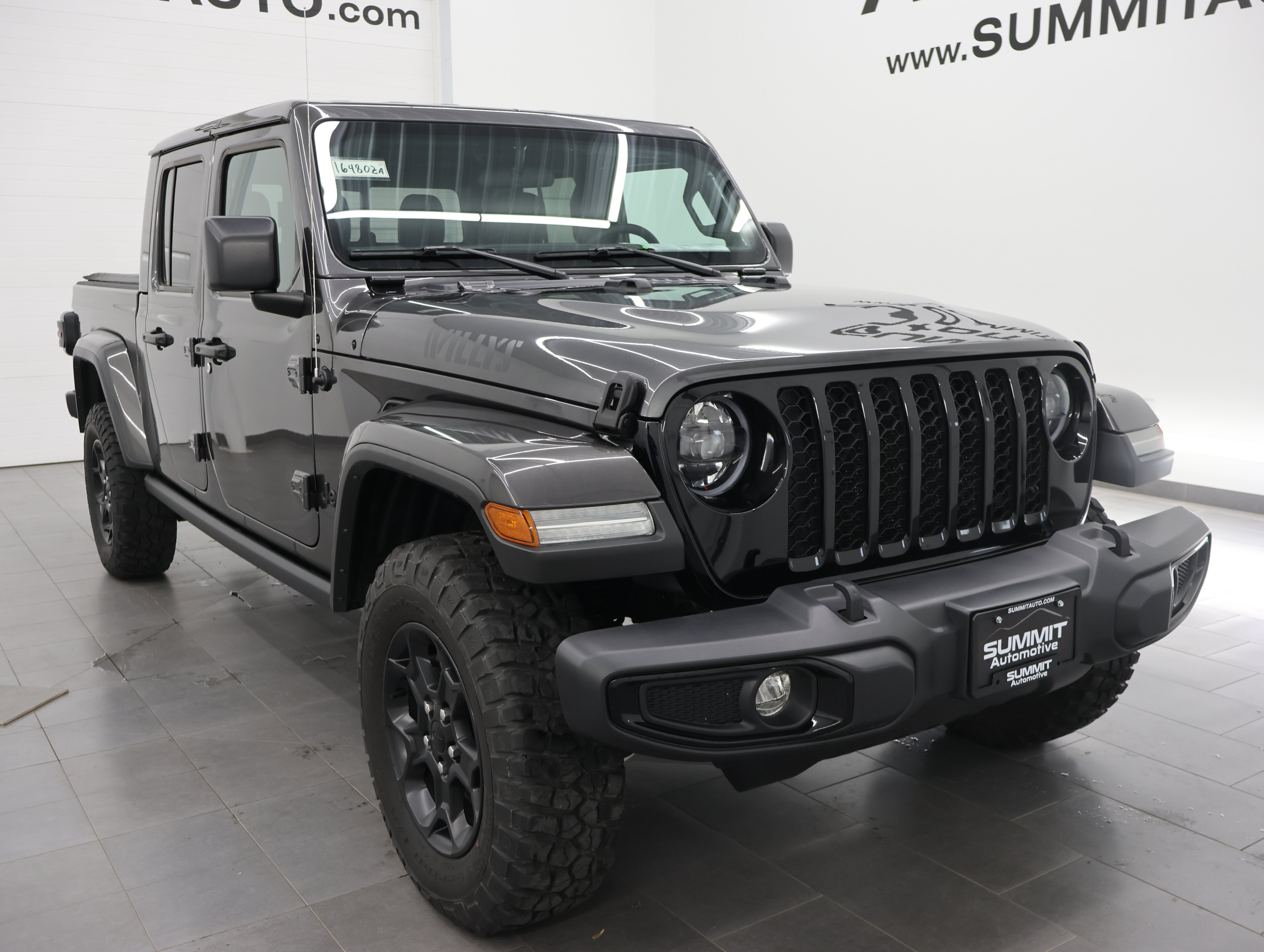 Used 2023 Jeep Gladiator Sport AWD/4WD image 2