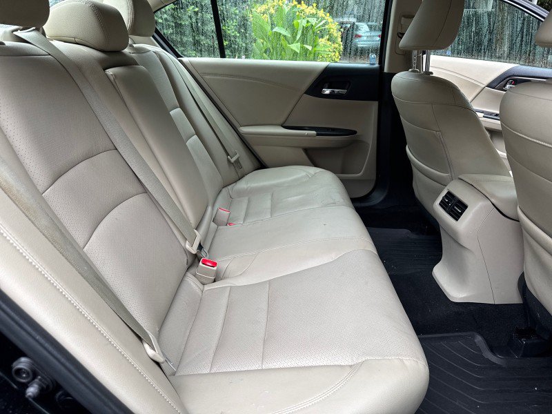 Used 2017 Honda Accord EX-L image 47