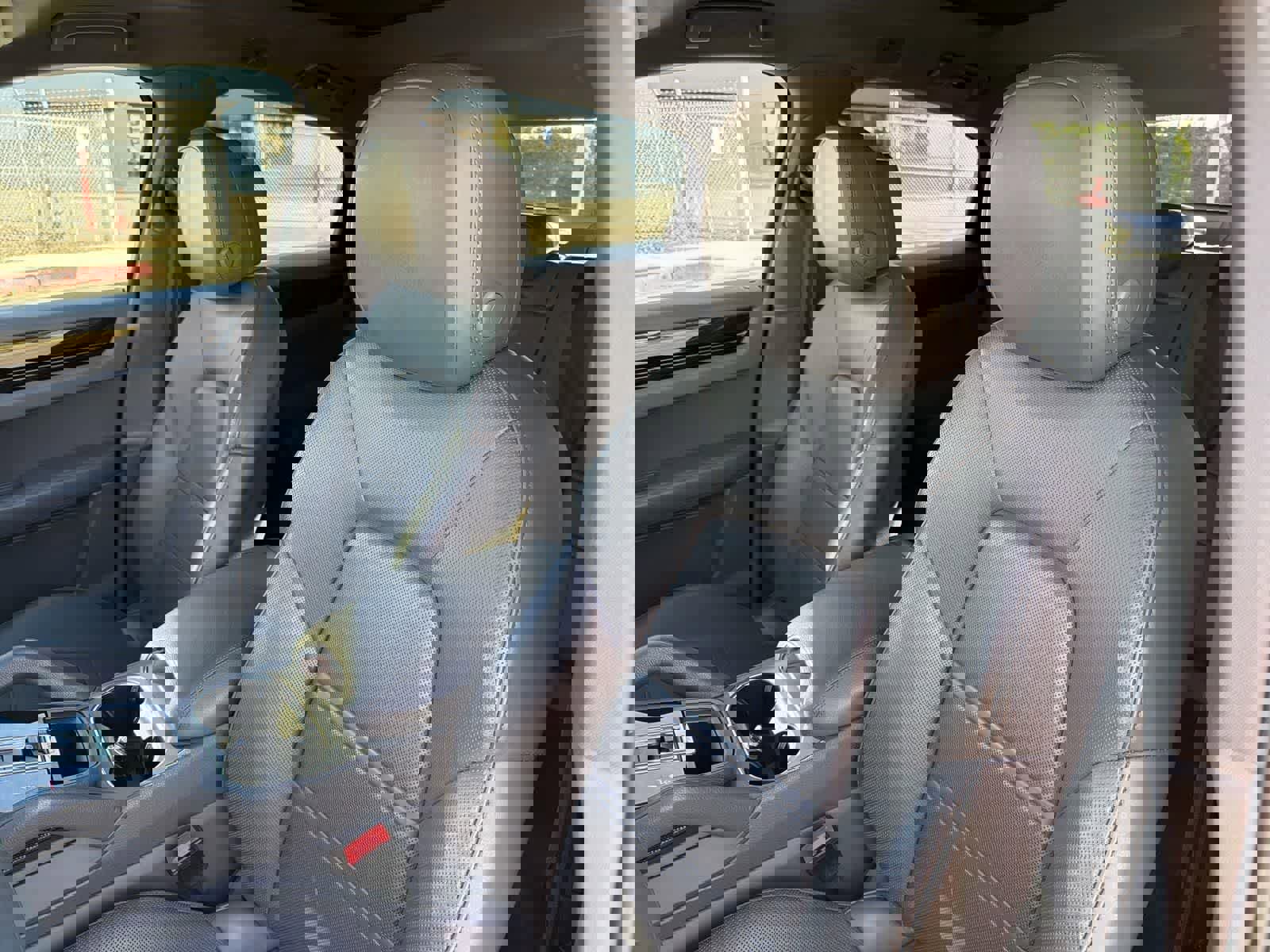 Used 2021 Porsche Cayenne Coupe image 24