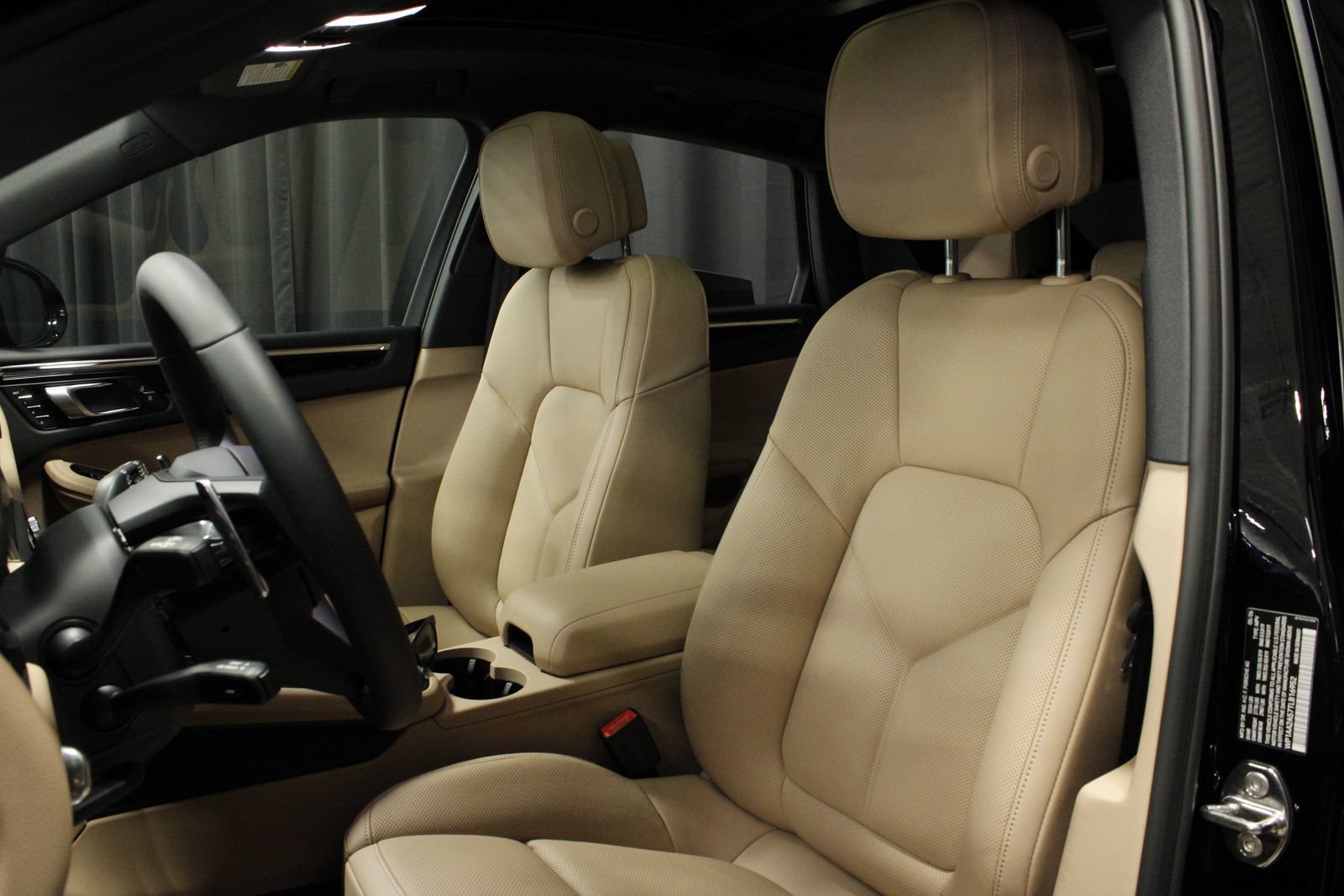 New 2026 Porsche Macan AWD/4WD image 19