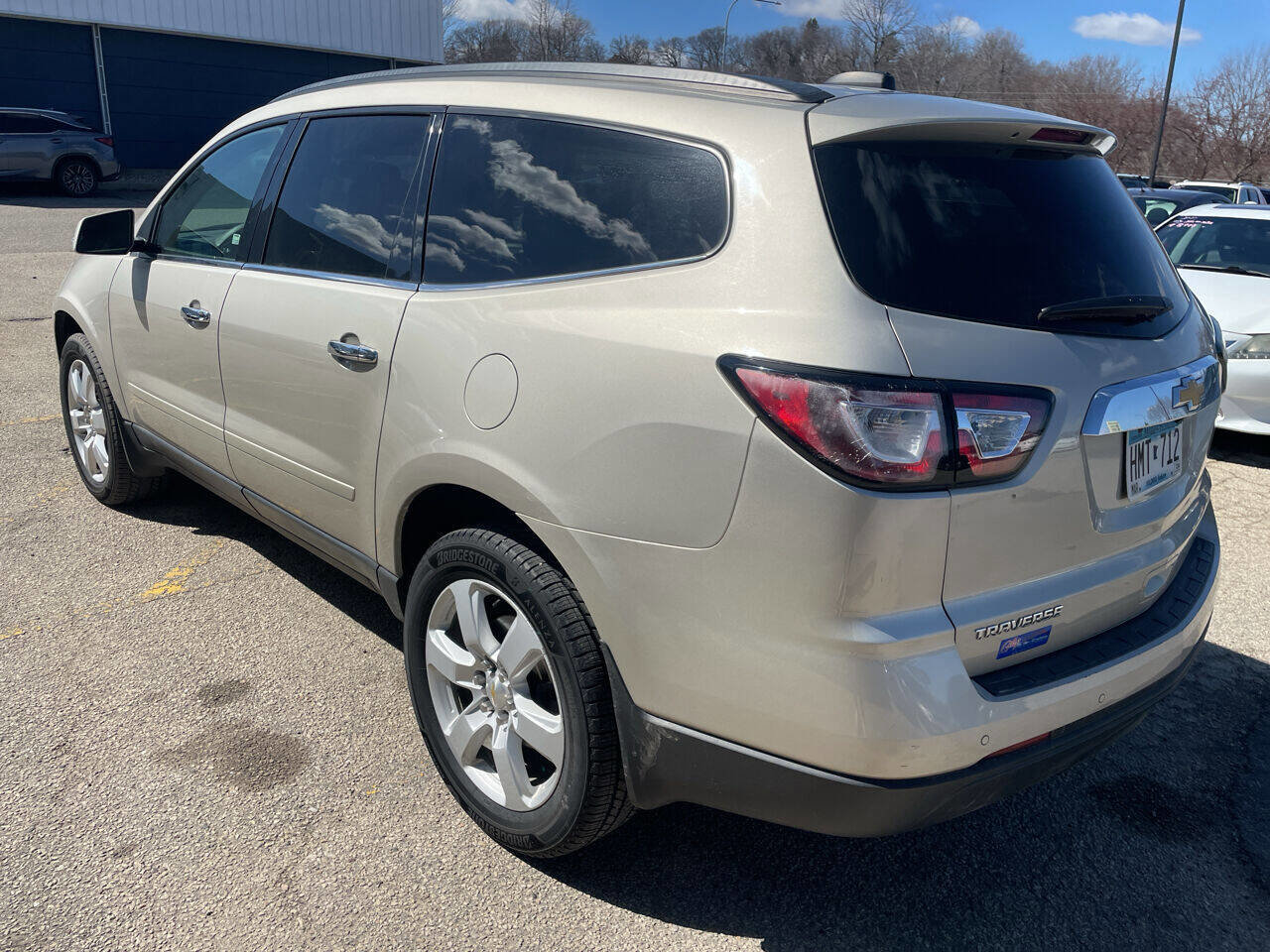 Used 2017 Chevrolet Traverse LT w/ Style and Technology Package image 5