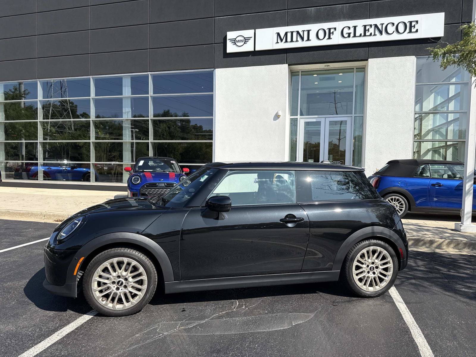 Used 2025 MINI Cooper S FWD image 2