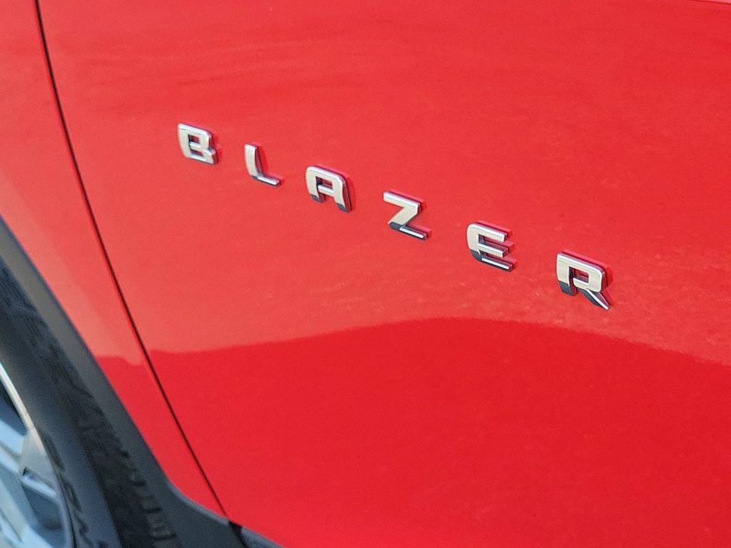 Used 2023 Chevrolet Blazer LT FWD image 30