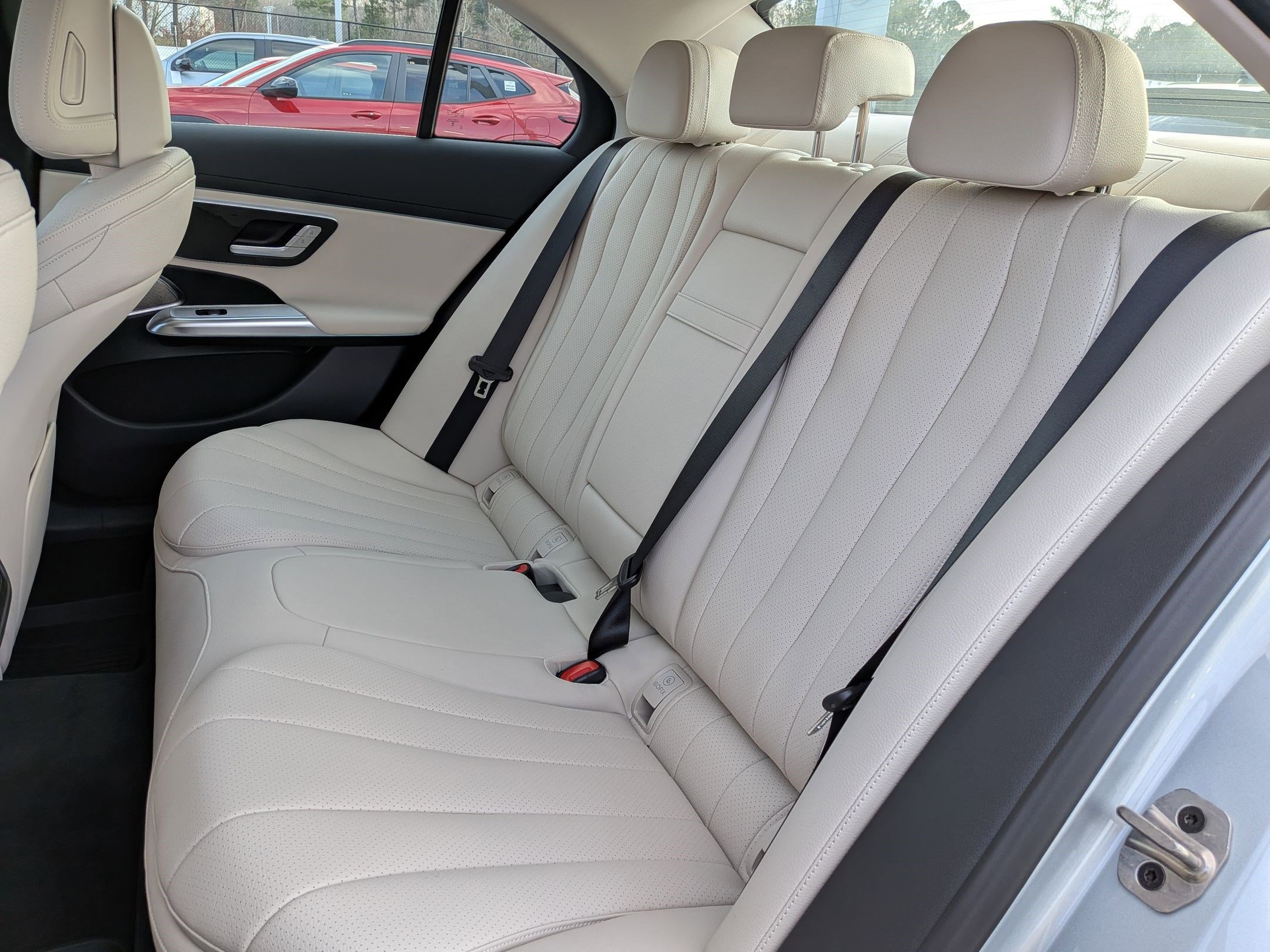 New 2026 Mercedes-Benz E 350 4MATIC Sedan image 31