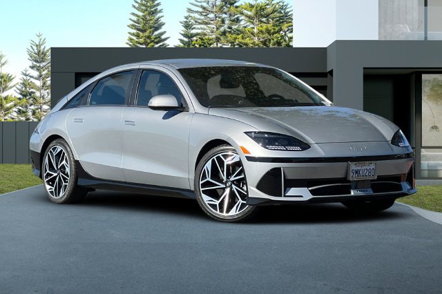 Used 2024 Hyundai Ioniq 6 SEL RWD image 2