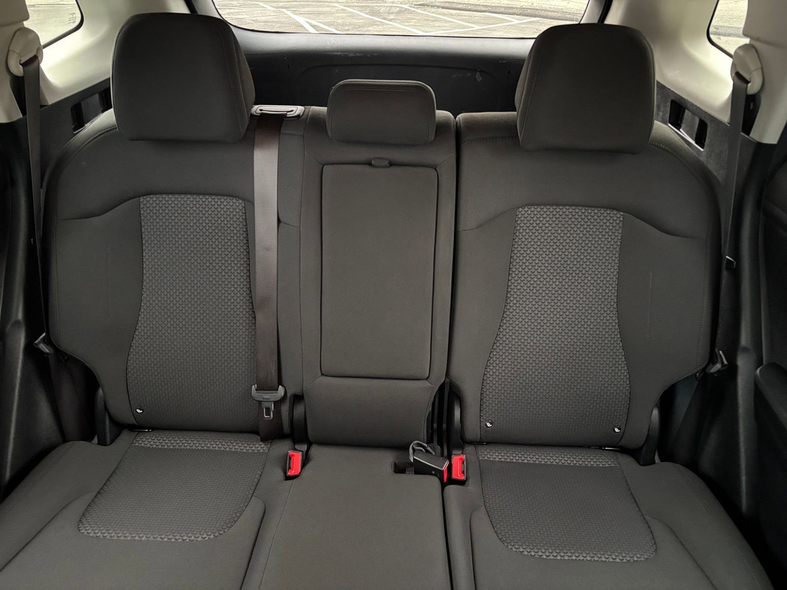 Used 2025 Kia Sportage LX FWD image 38