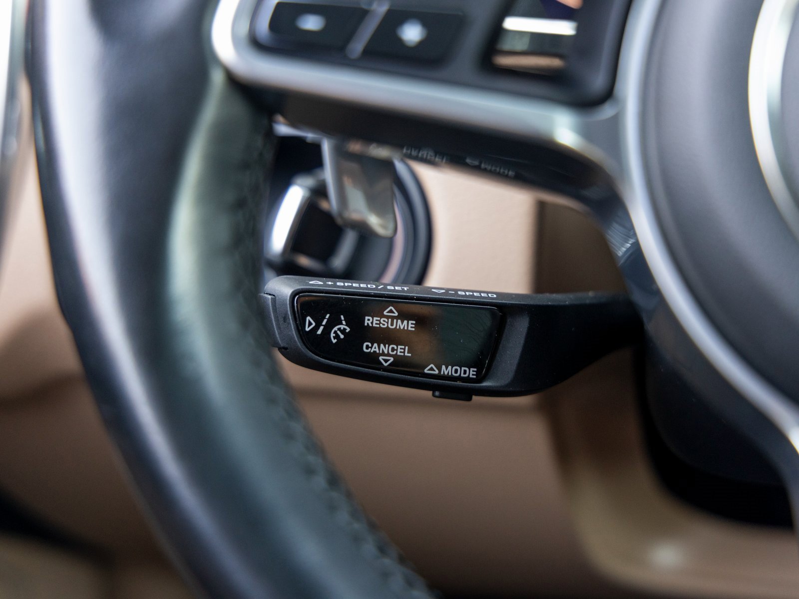 Certified 2023 Porsche Cayenne S image 30