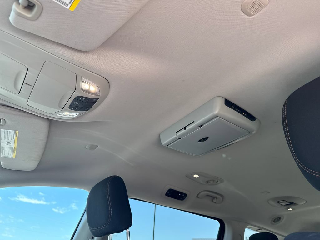 Used 2017 Chrysler Pacifica Touring FWD image 21