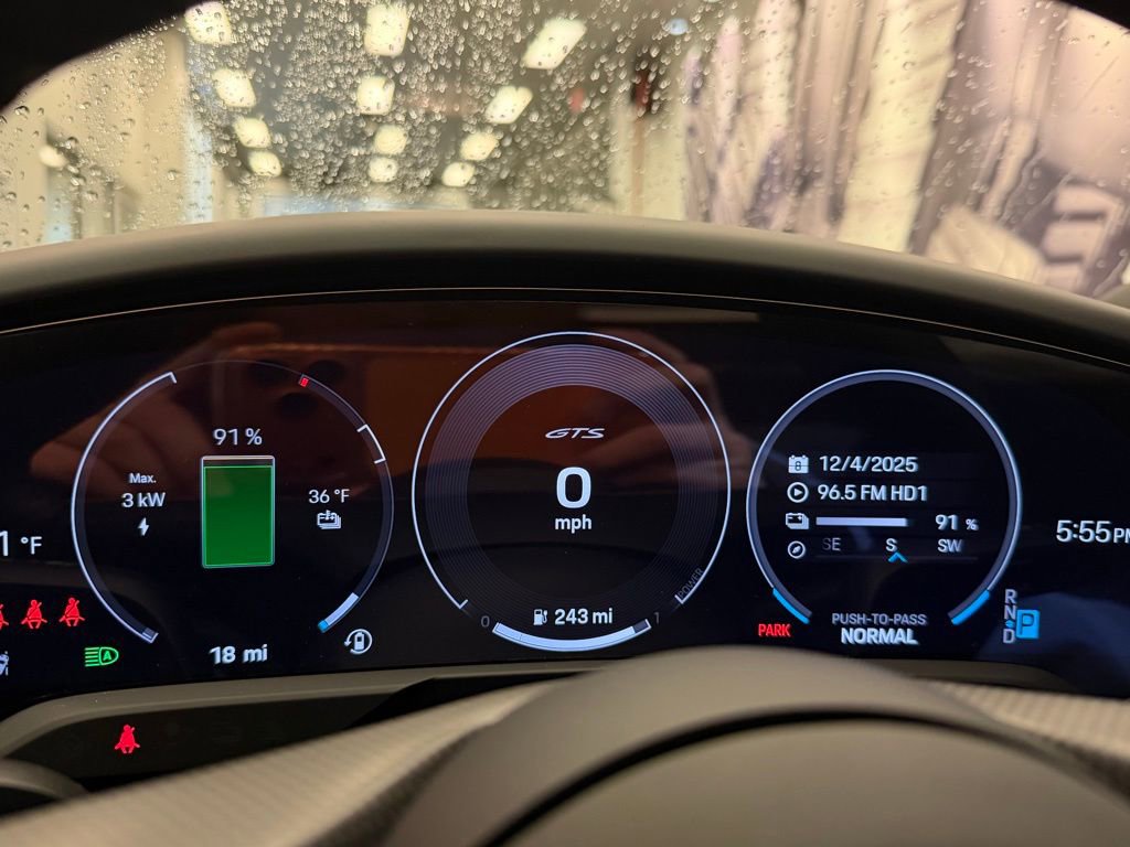 New 2026 Porsche Taycan GTS image 27