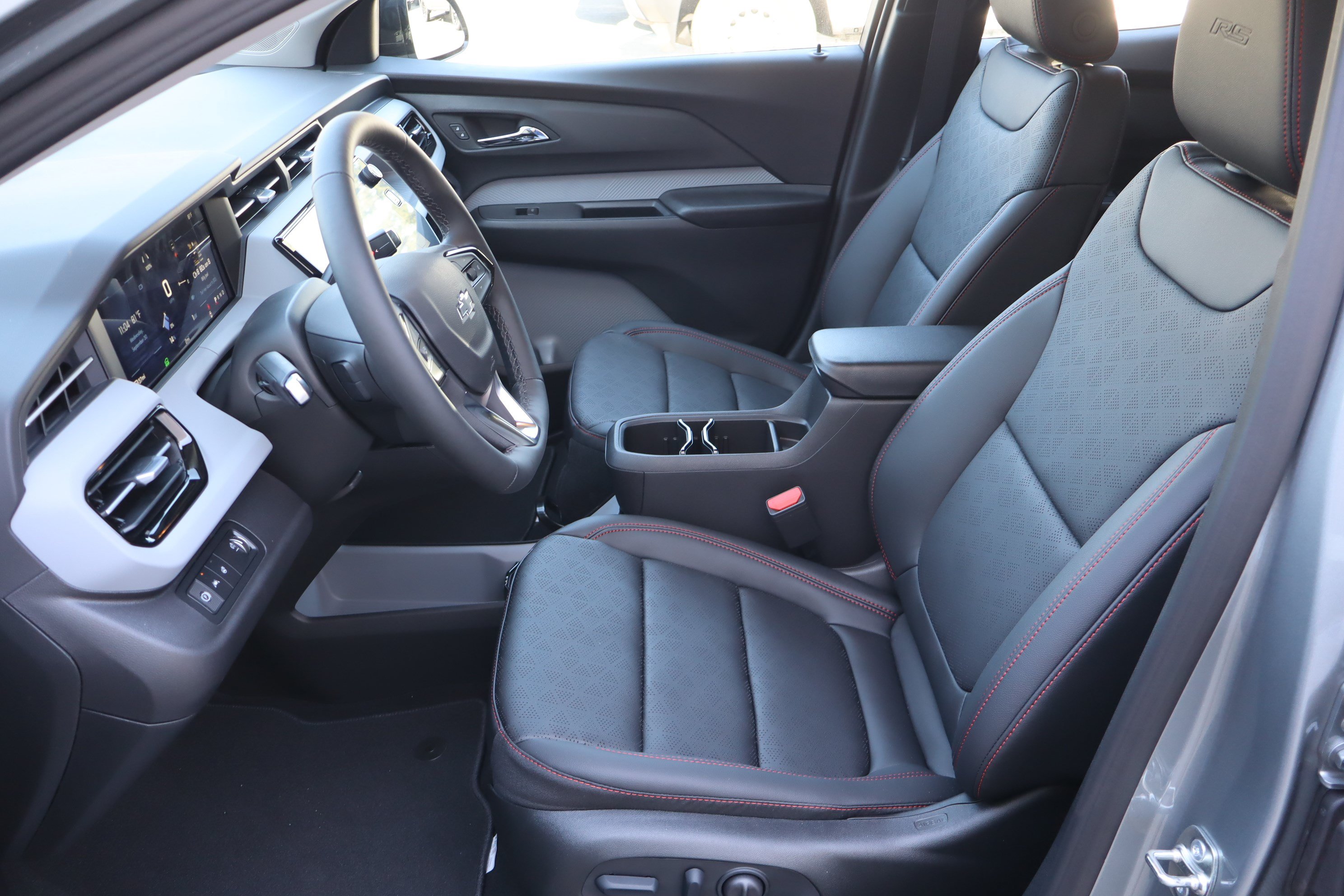 New 2027 Chevrolet Bolt RS w/ Technology Package FWD image 11
