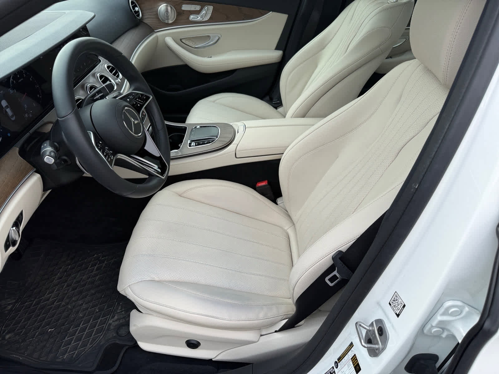 Used 2022 Mercedes-Benz E 350 Sedan image 10