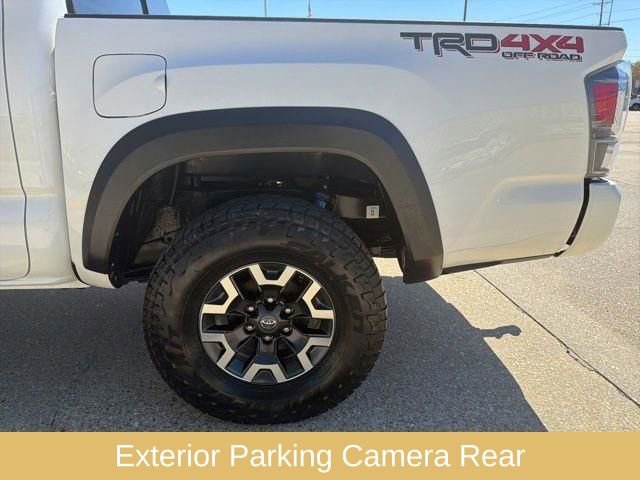 Used 2020 Toyota Tacoma TRD Off-Road w/ Technology Package image 11