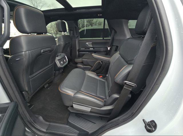 Used 2025 Ford Expedition Tremor image 11
