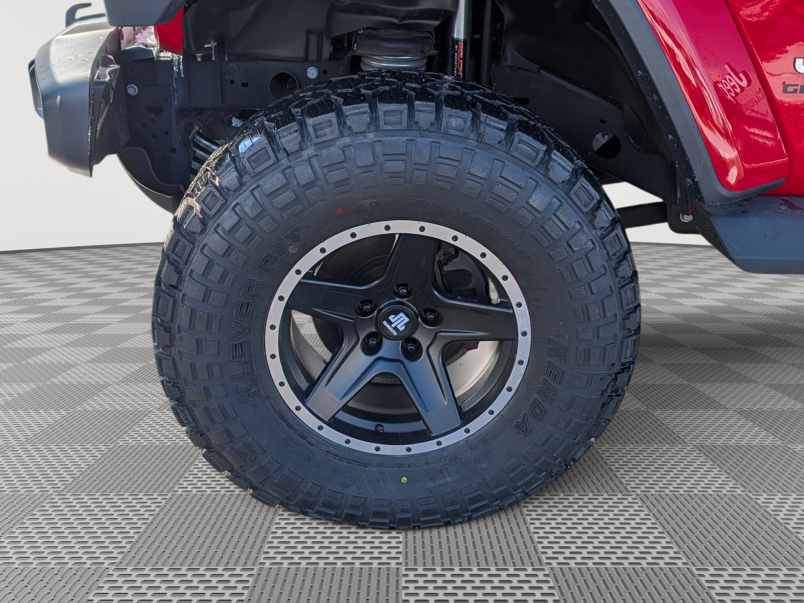 Used 2020 Jeep Gladiator Overland AWD/4WD image 9