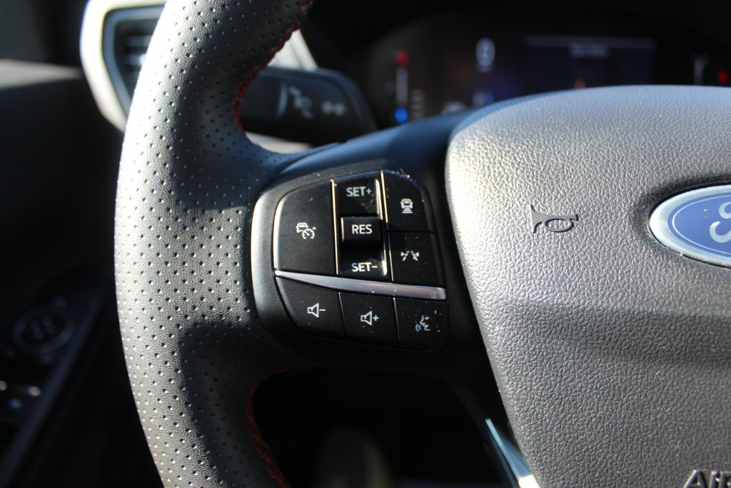 Used 2024 Ford Escape ST-Line w/ Tech Pack #1 FWD image 29