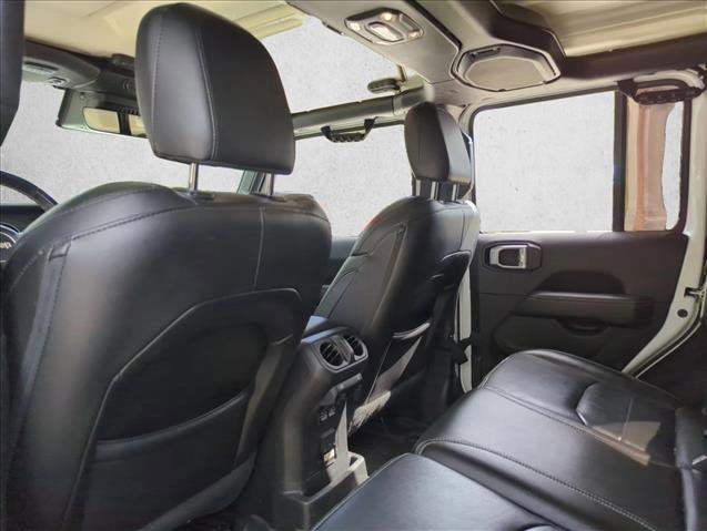 Used 2022 Jeep Wrangler Unlimited Sahara w/ Cold Weather Group image 18