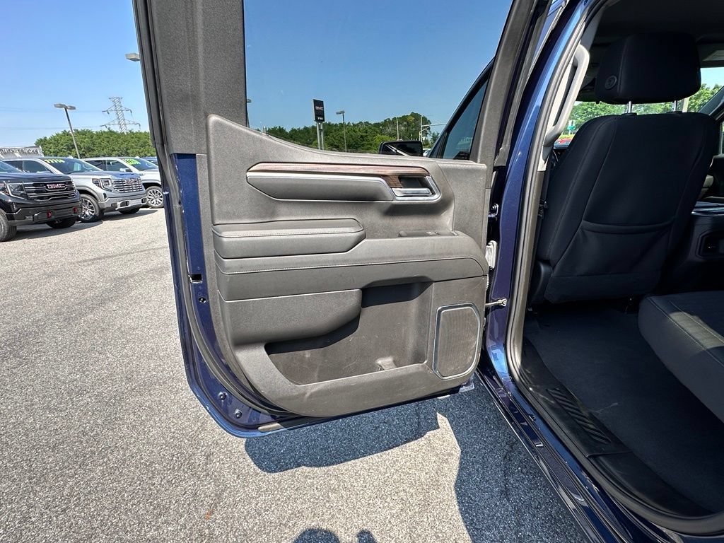 Used 2022 Chevrolet Silverado 1500 RST w/ Z71 Off-Road Package AWD/4WD image 25