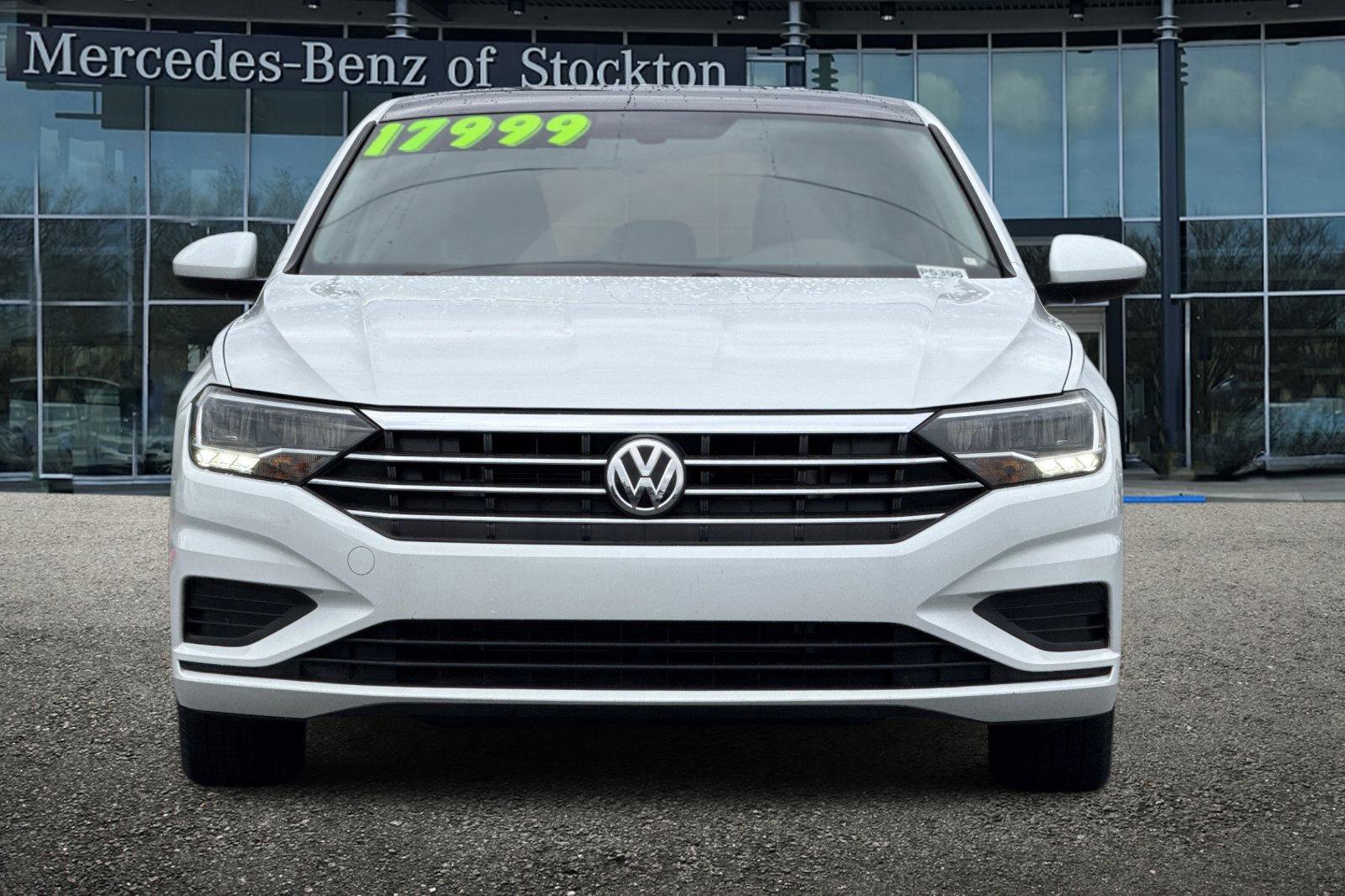 Used 2021 Volkswagen Jetta SE w/ SE Cold Weather Package image 9