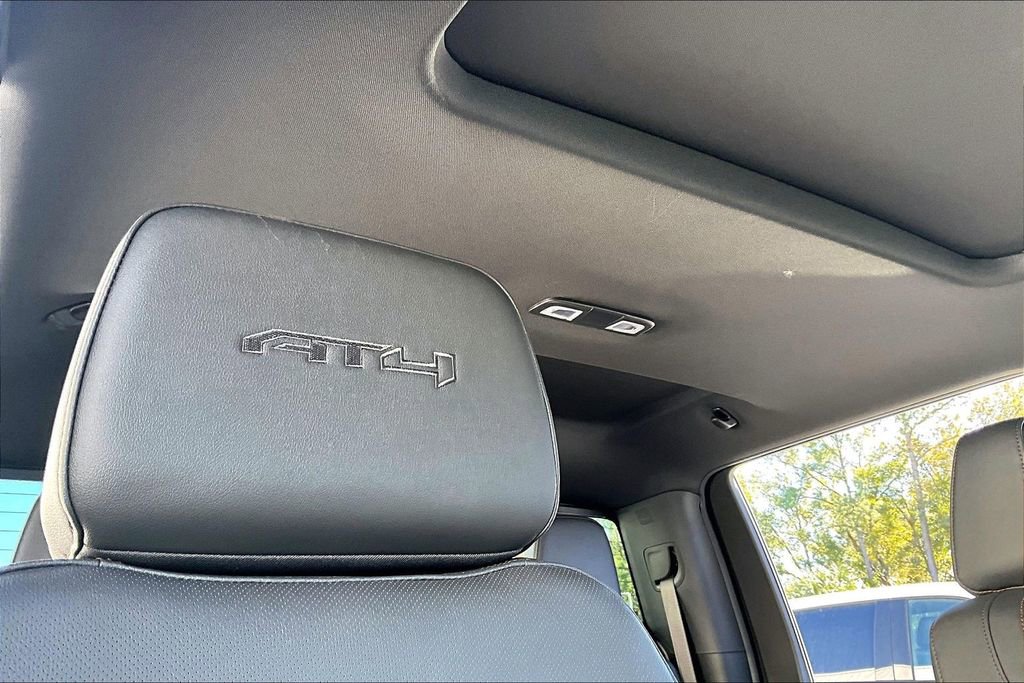 Used 2025 GMC Sierra 2500 AT4 w/ AT4 Premium Plus Package image 26