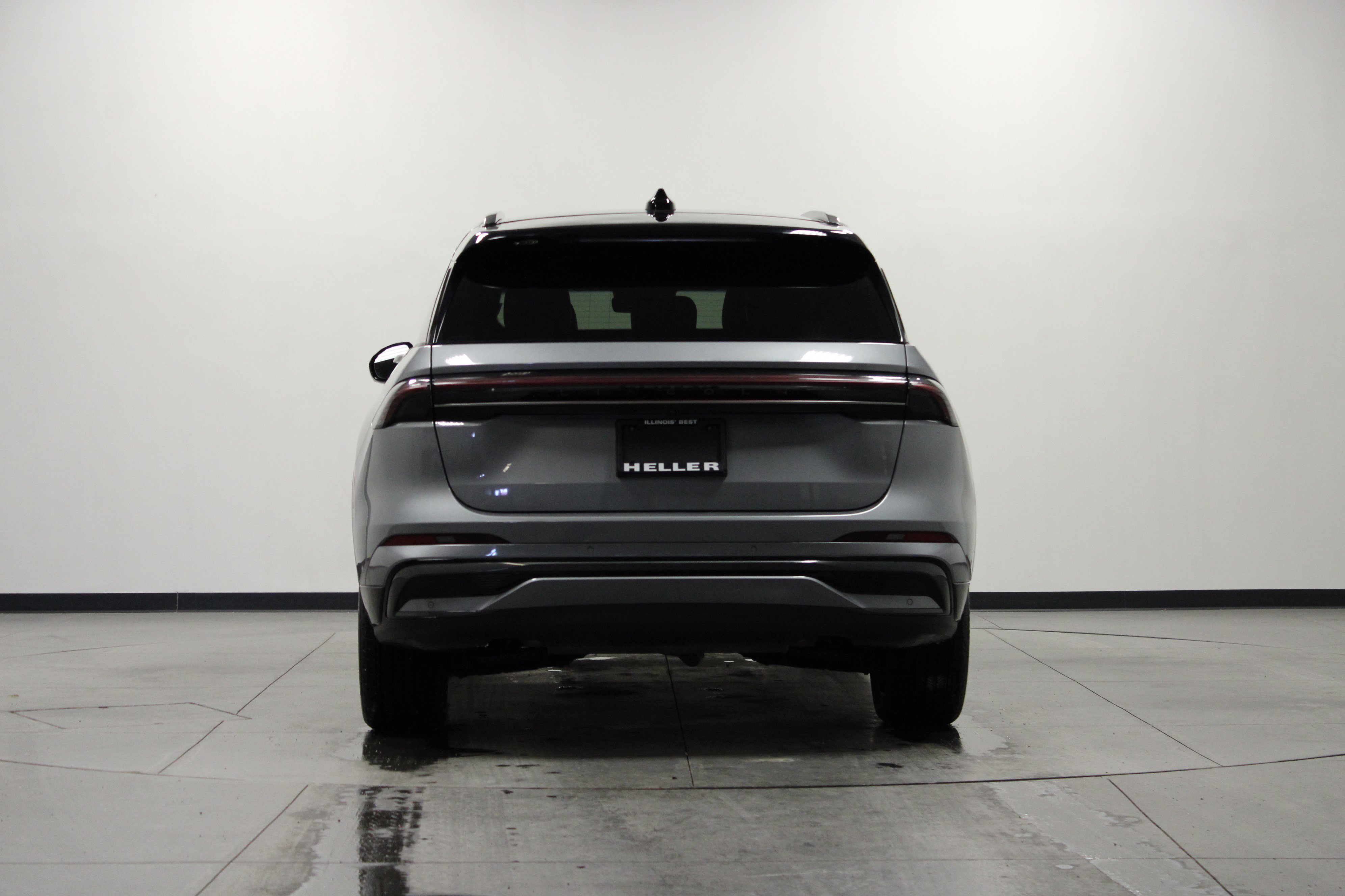 Used 2024 Lincoln Nautilus Reserve w/ Jet Appearance Package (87T) image 5