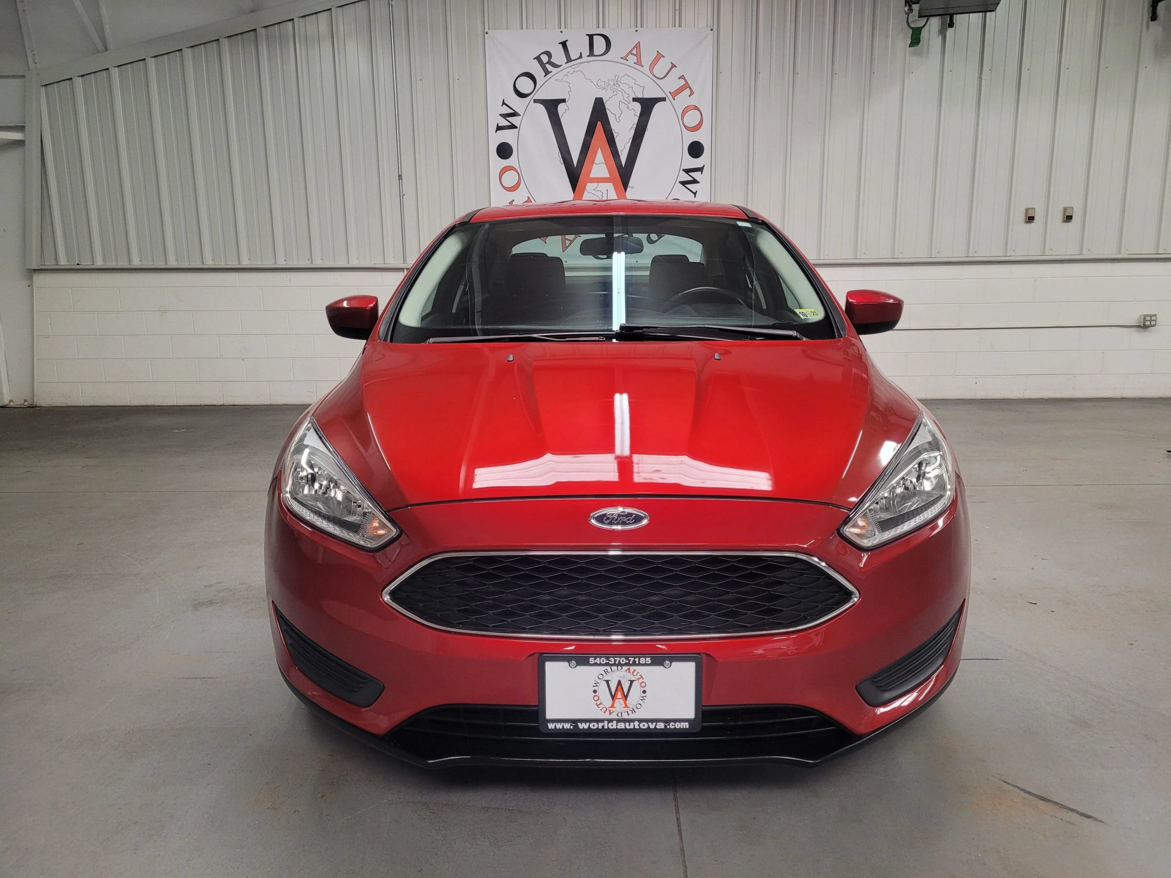 Used 2018 Ford Focus SE FWD image 12