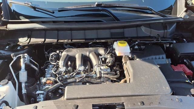 Used 2025 Nissan Pathfinder SL image 39