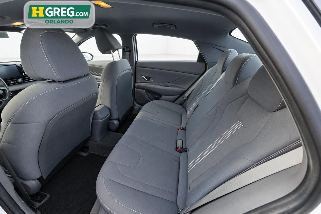 Used 2021 Hyundai Elantra SEL w/ Convenience Package FWD image 12