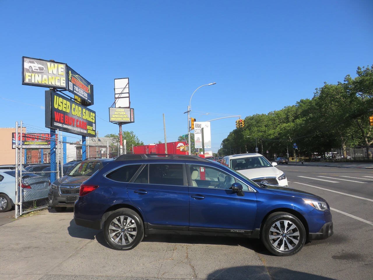 Used 2015 Subaru Outback 2.5i Limited AWD/4WD image 8