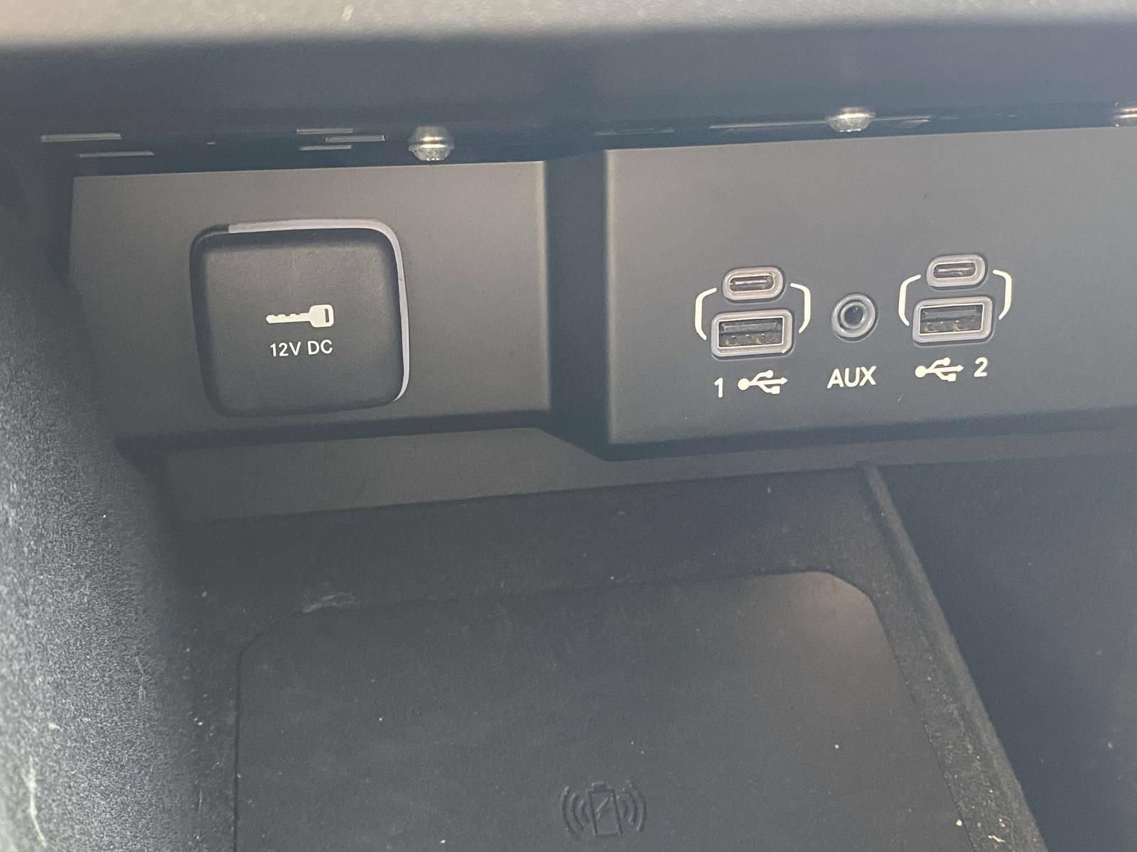 Used 2024 Jeep Wagoneer L Series II RWD image 31