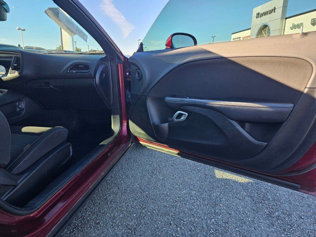 Used 2022 Dodge Challenger SXT RWD image 12