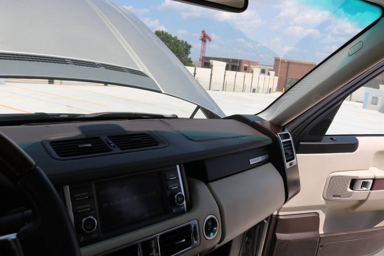 Used 2010 Land Rover Range Rover HSE LUX AWD/4WD image 26