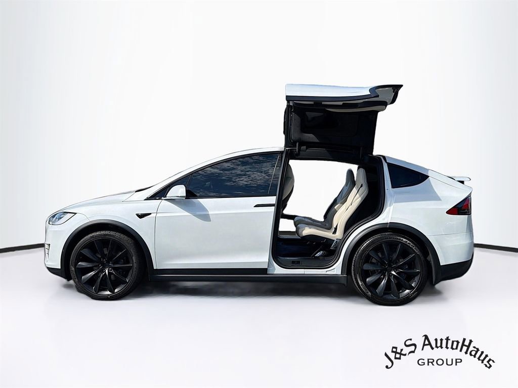 Used 2020 Tesla Model X Long Range AWD/4WD image 4