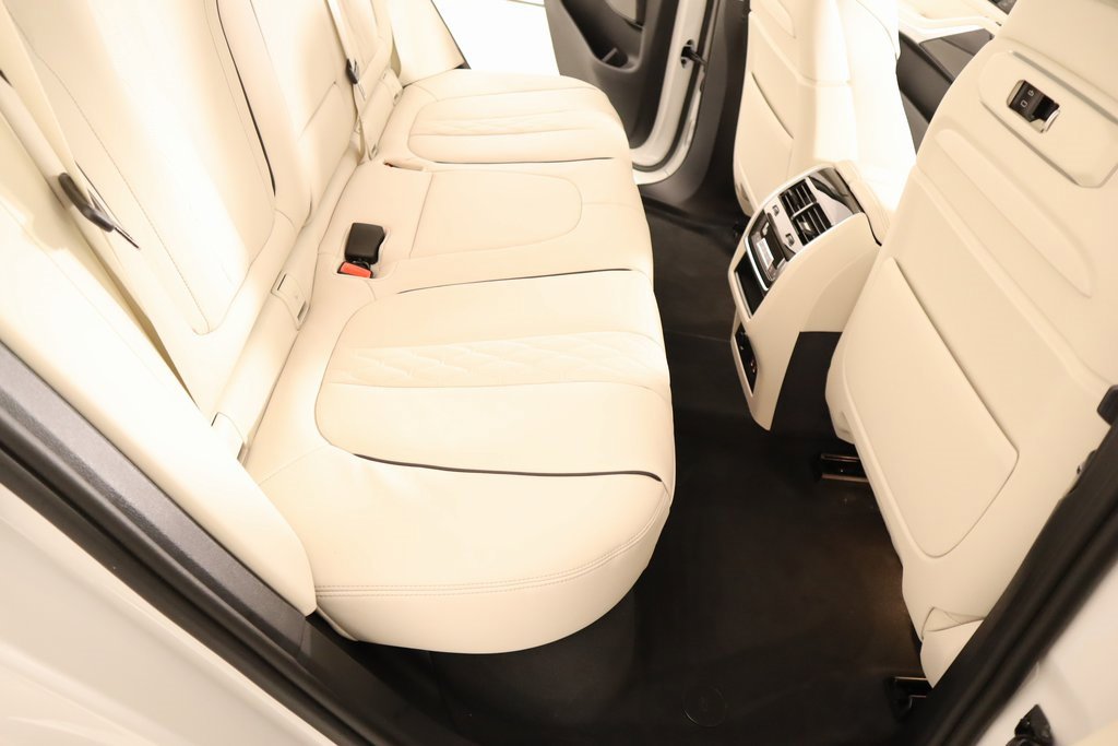 New 2026 BMW X5 M60i image 15