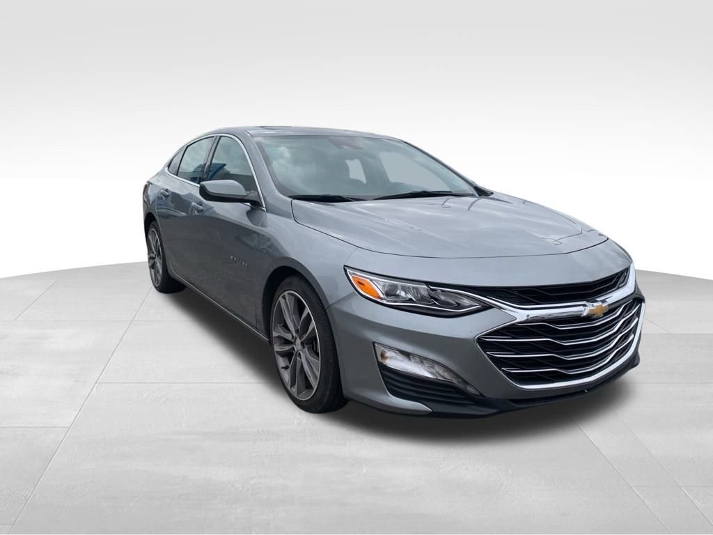 Used 2024 Chevrolet Malibu LT image 3