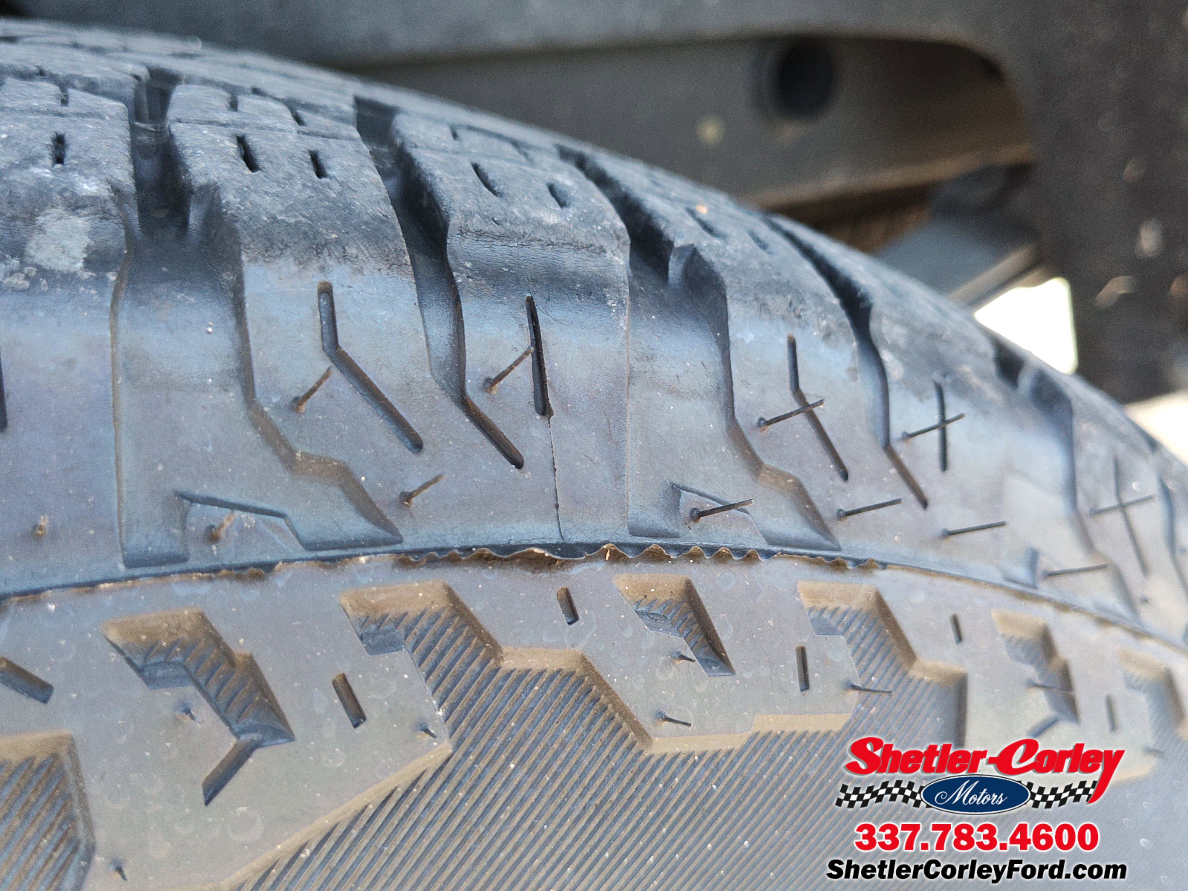 Used 2024 GMC Sierra 1500 AT4 w/ Technology Package image 13