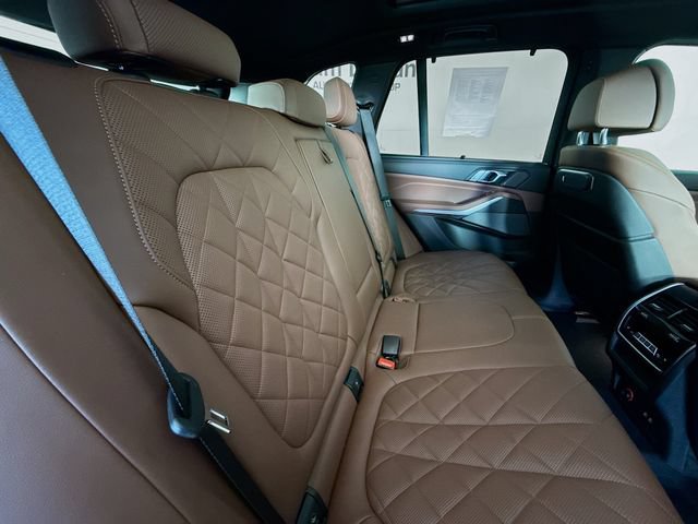 Used 2024 BMW X5 xDrive50e w/ M Sport Package AWD/4WD image 29